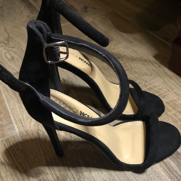 Fashion Nova “Make You A Believer Heel” - Picture 8 of 11